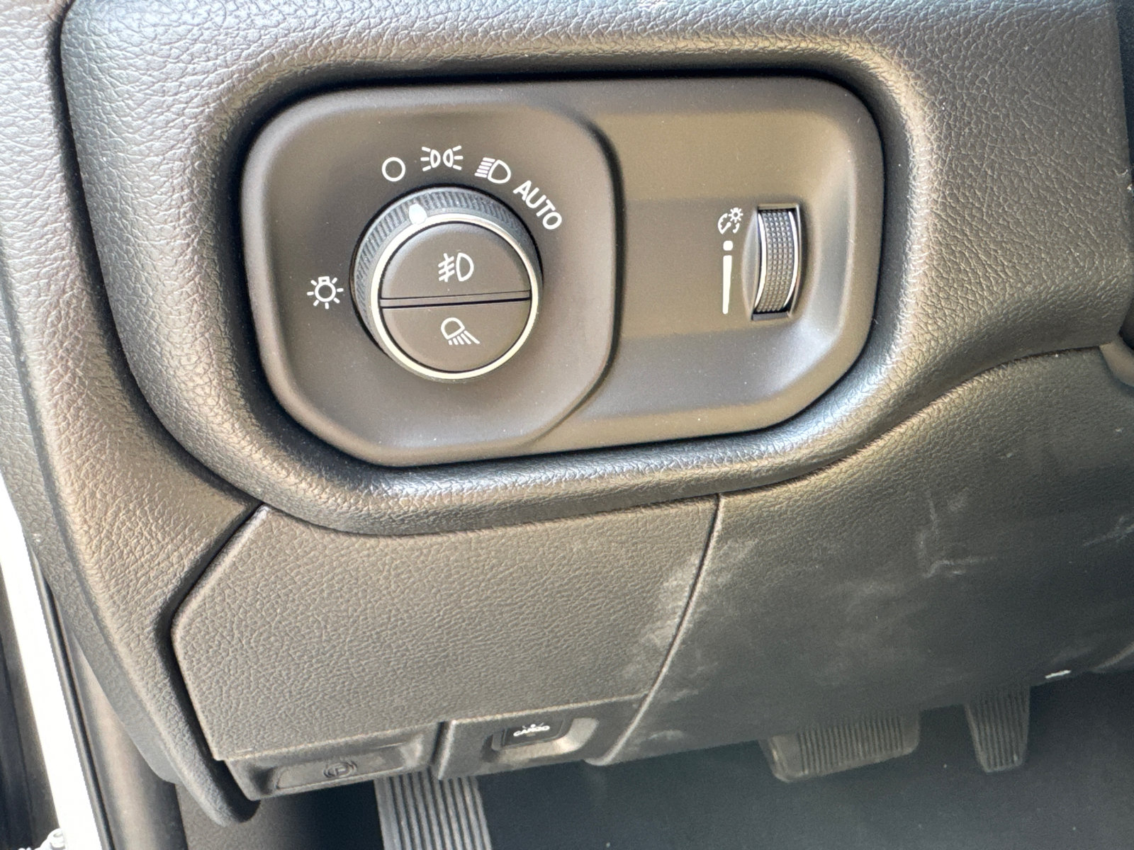 Used 2026 RAM 2500 Tradesman AWD/4WD image 29