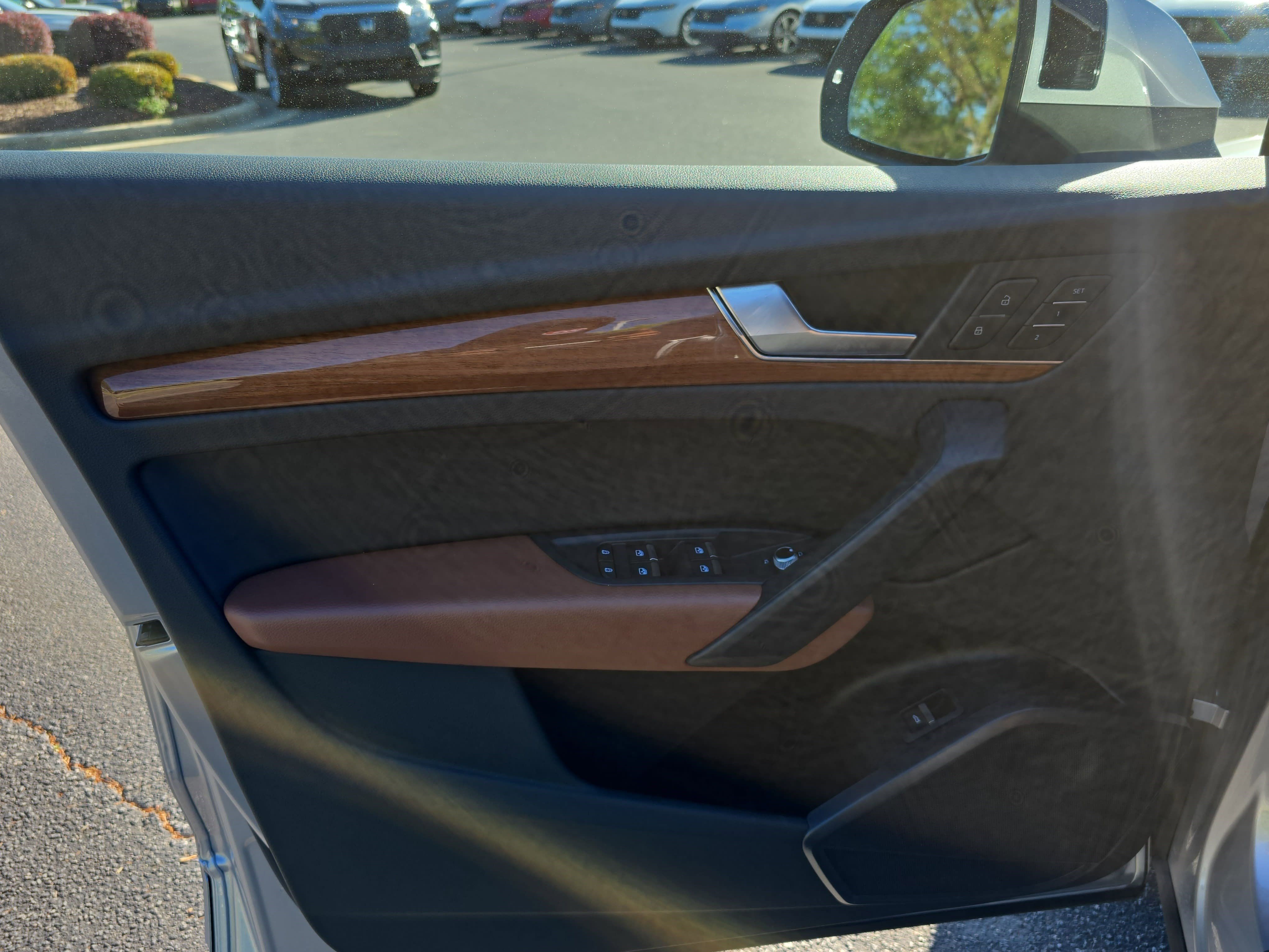 Used 2023 Audi Q5 2.0T Premium w/ Convenience Package image 27