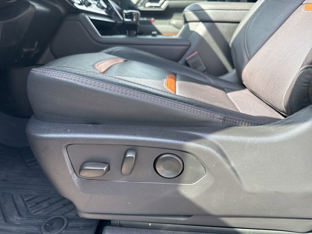 Used 2024 GMC Sierra 1500 AT4 w/ AT4 Premium Package image 19