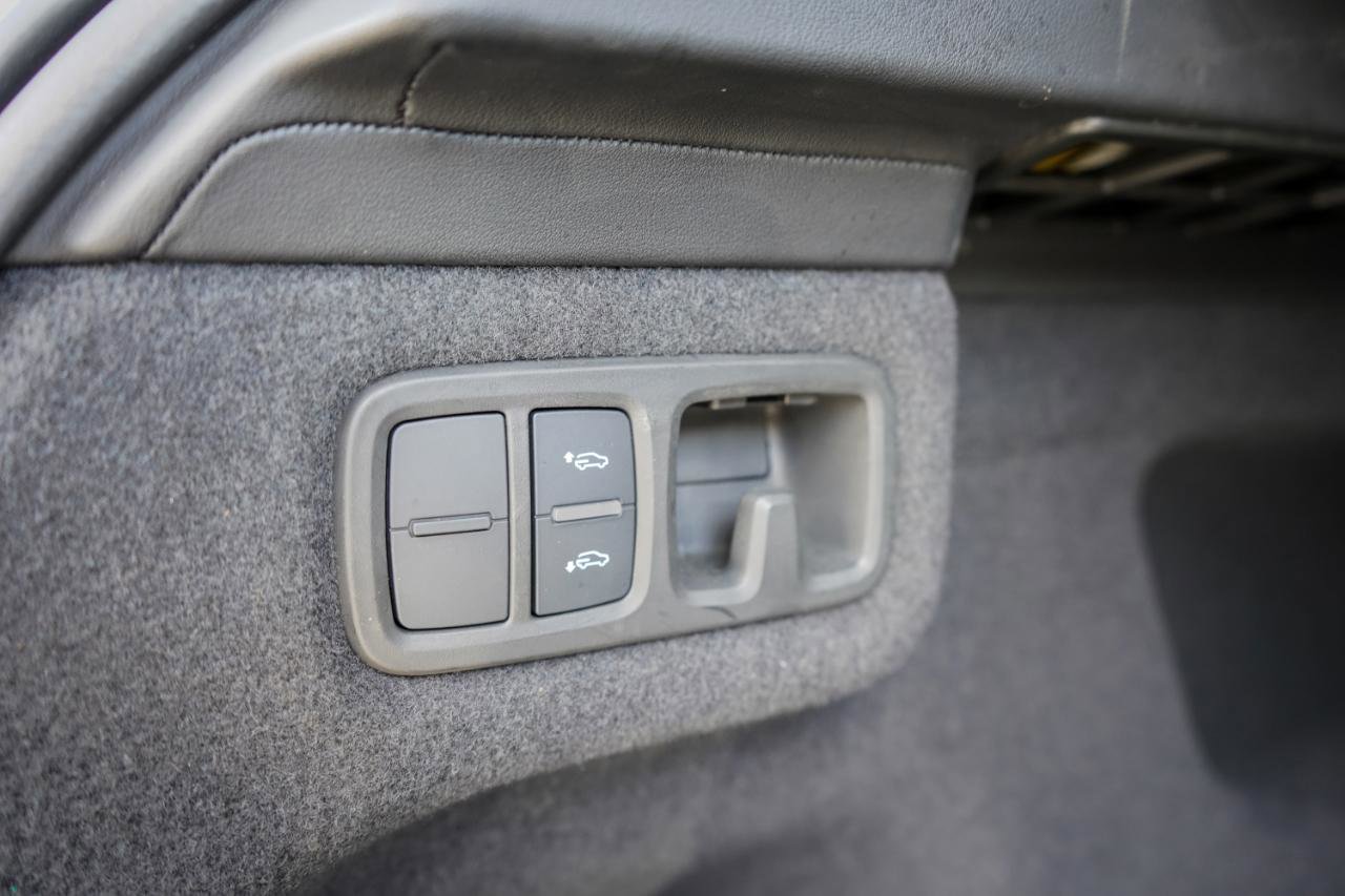 Used 2019 Lamborghini Urus image 8