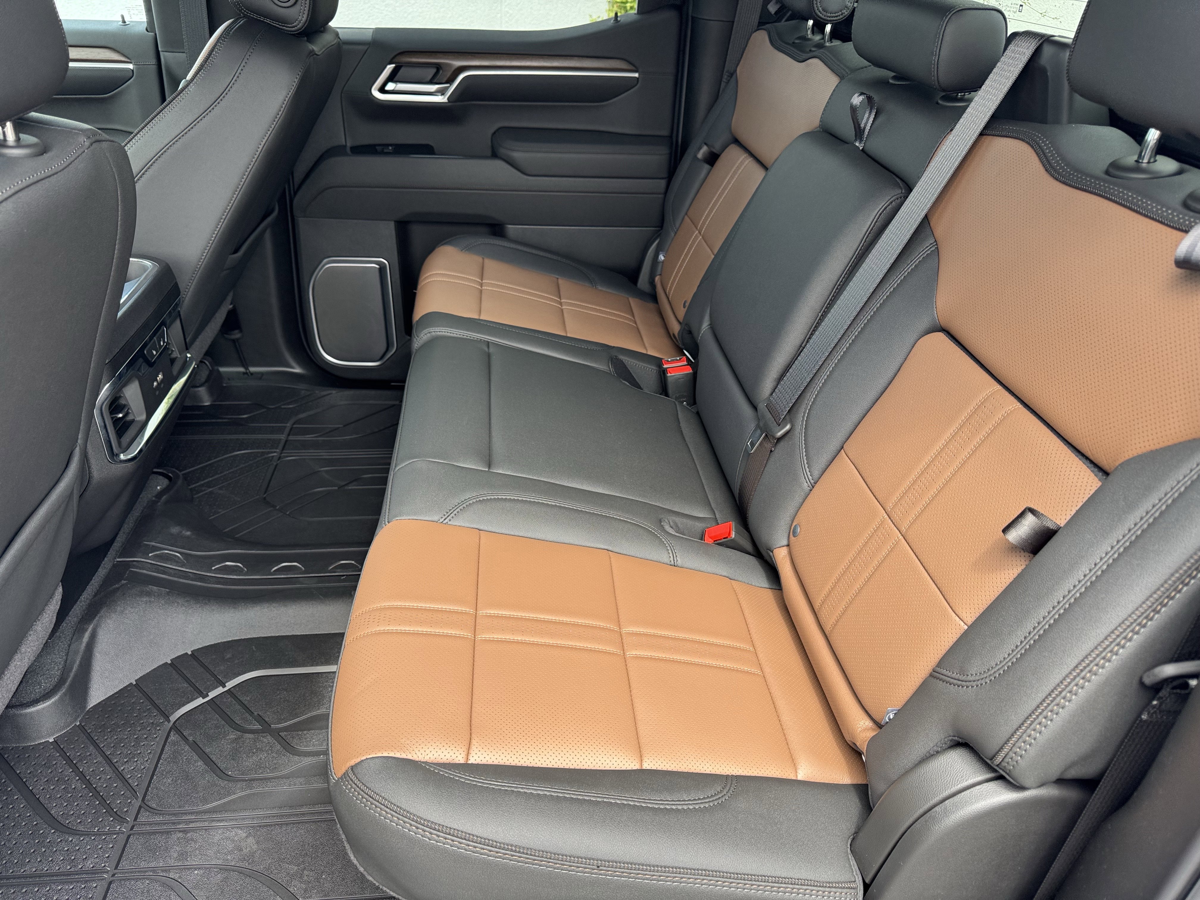 New 2026 Chevrolet Silverado 1500 High Country AWD/4WD image 16