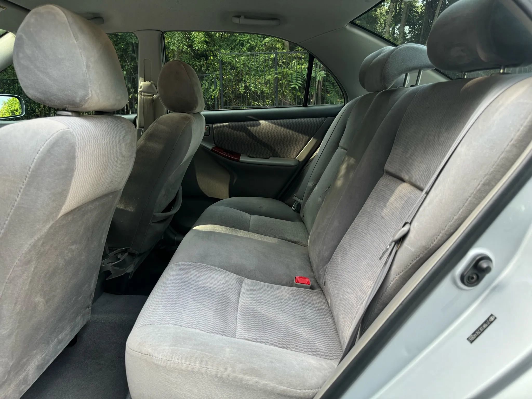 Used 2005 Toyota Corolla LE image 19