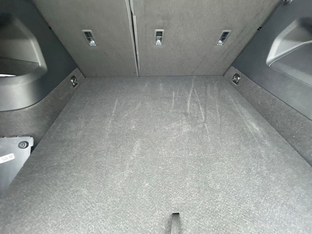 Certified 2025 Volkswagen Tiguan S FWD image 39