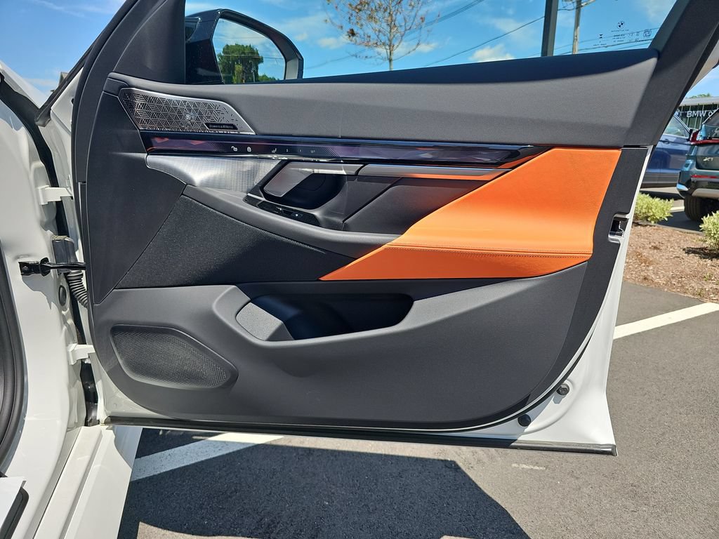 New 2027 BMW M5 AWD/4WD image 21