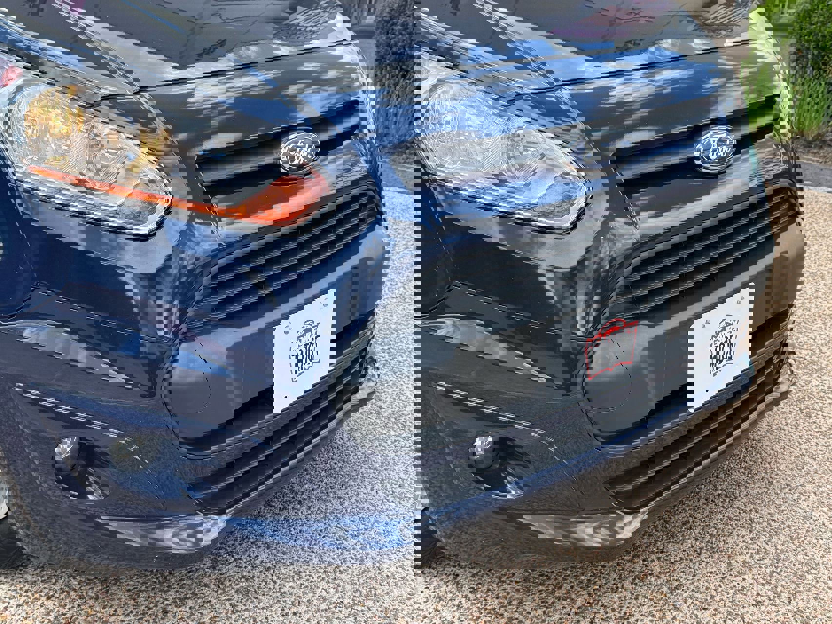 Used 2016 Ford Transit Connect XLT image 2