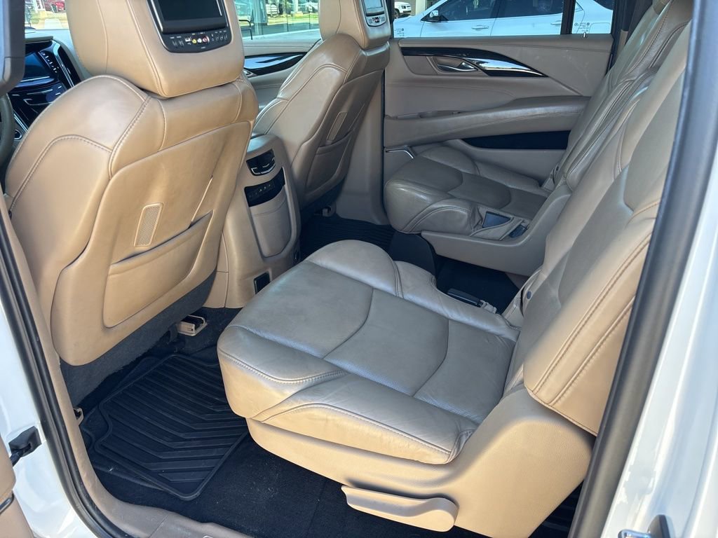 Used 2018 Cadillac Escalade ESV Platinum image 13