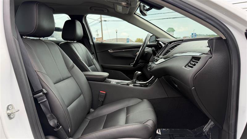 Used 2018 Chevrolet Impala LT w/ LT Leather Package FWD image 34