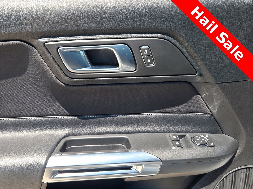 Used 2022 Ford Mustang EcoBoost image 31