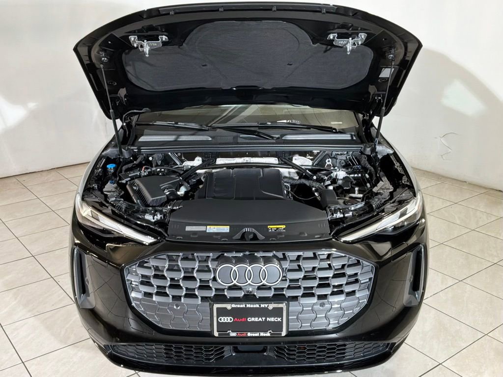 Certified 2025 Audi Q5 Premium w/ Convenience Package image 18