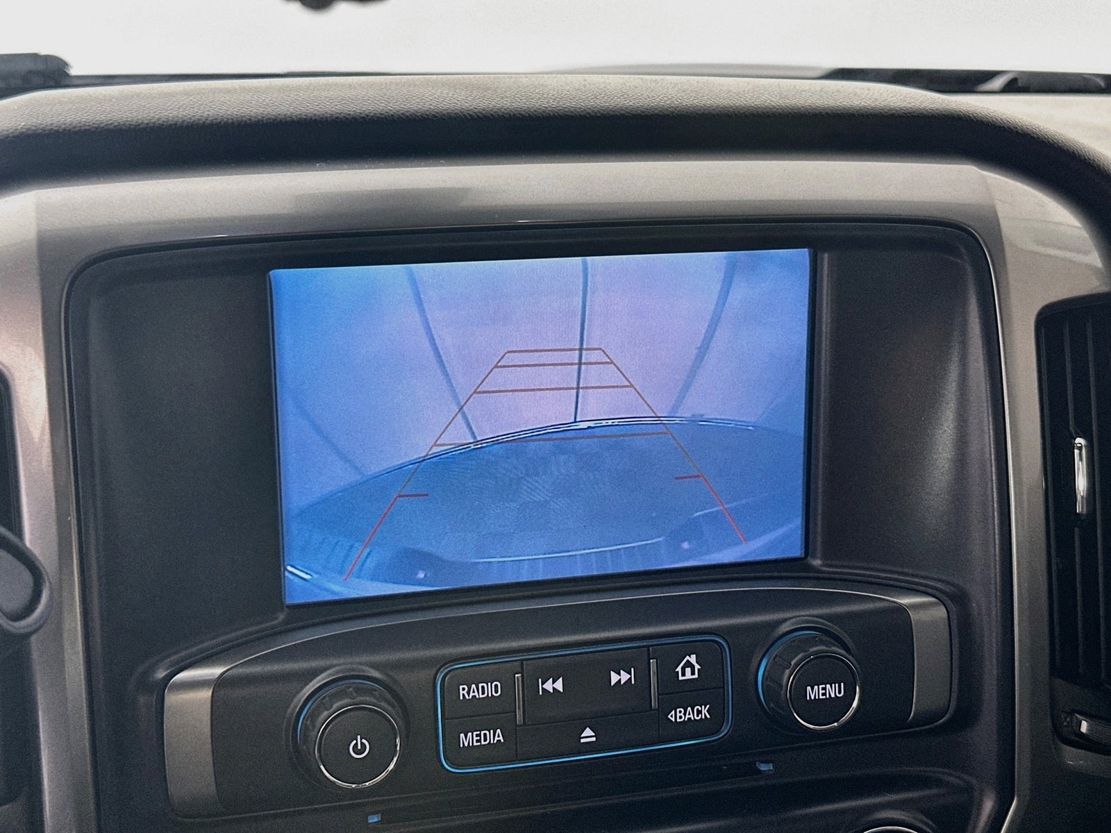 Used 2018 Chevrolet Silverado 1500 LT w/ LT Eassist Package AWD/4WD image 14
