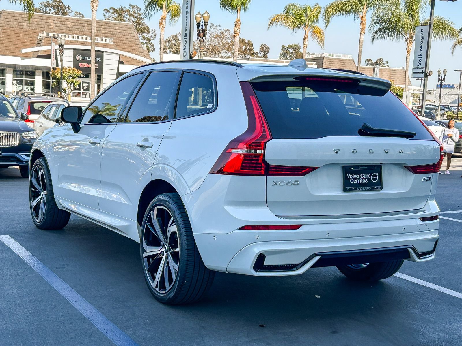 Used 2023 Volvo XC60 B5 Ultimate AWD/4WD image 8