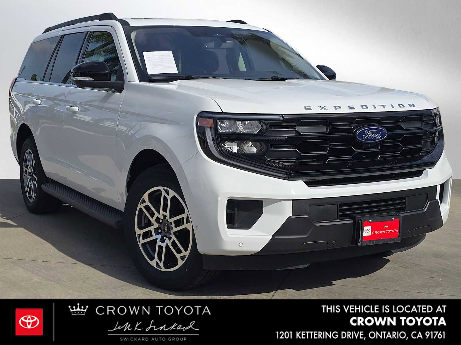 Used 2025 Ford Expedition Active
