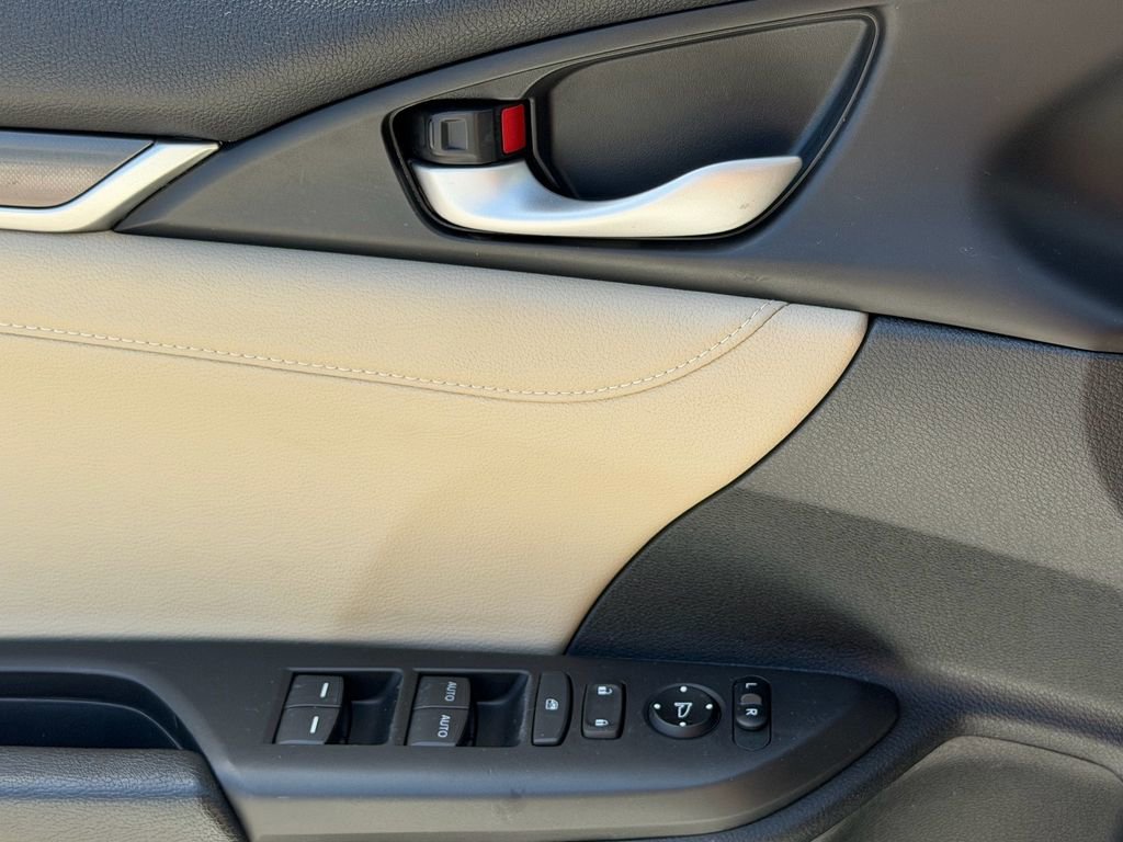 Used 2019 Honda Civic Touring image 23