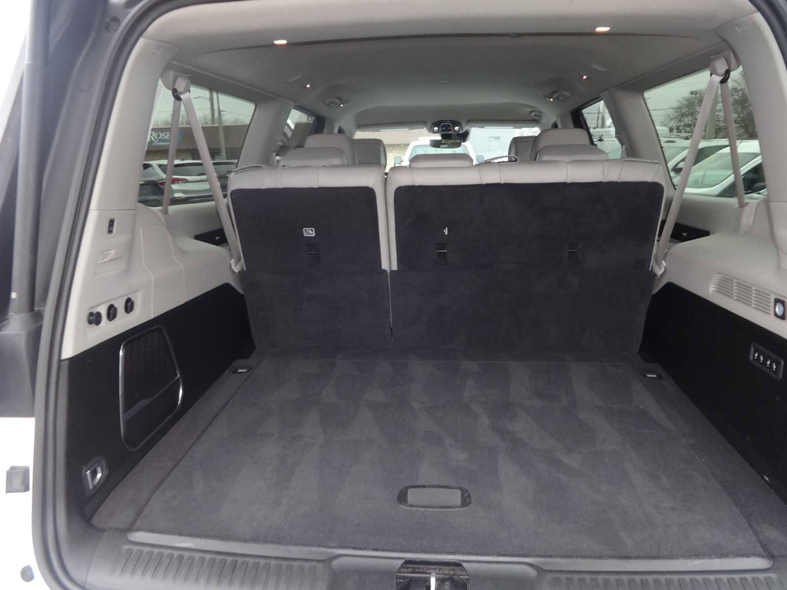 Used 2024 Jeep Wagoneer L Series II w/ Flexible Seating Group image 10