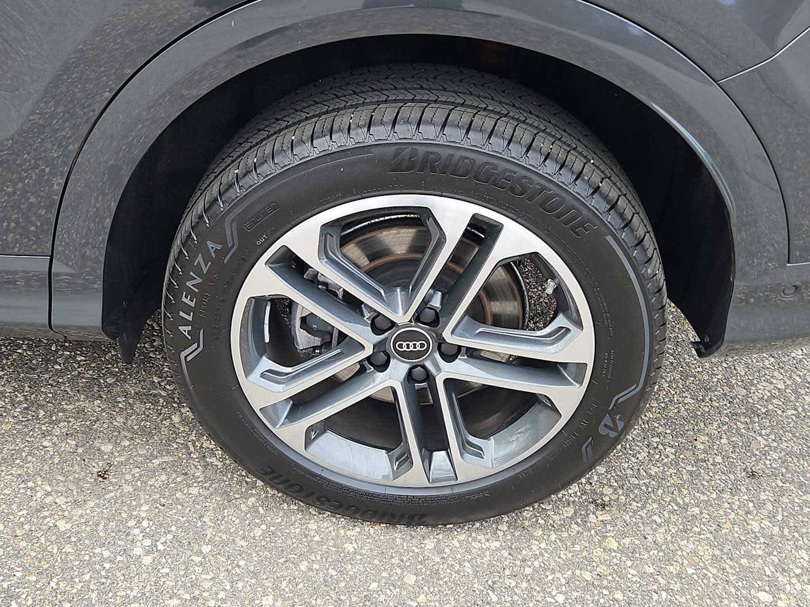 Certified 2025 Audi Q5 Premium w/ Convenience Package image 3