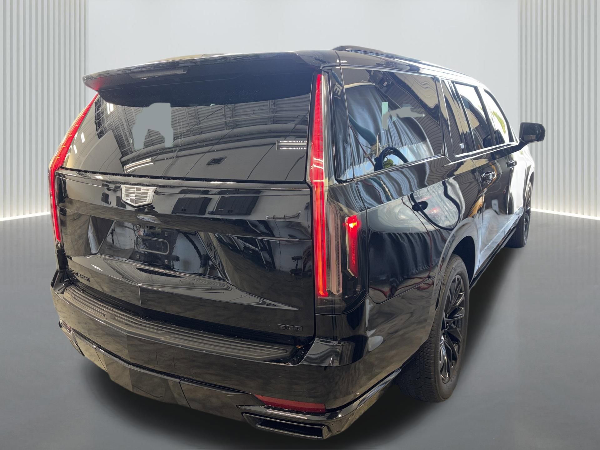 Certified 2023 Cadillac Escalade ESV Sport Platinum w/ LPO, ONYX Package image 16