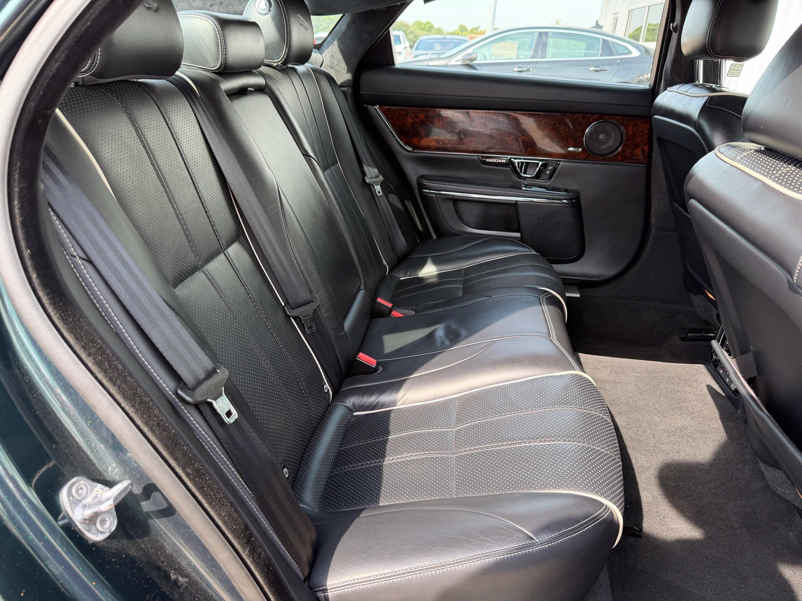 Used 2015 Jaguar XJ L Portfolio RWD image 36