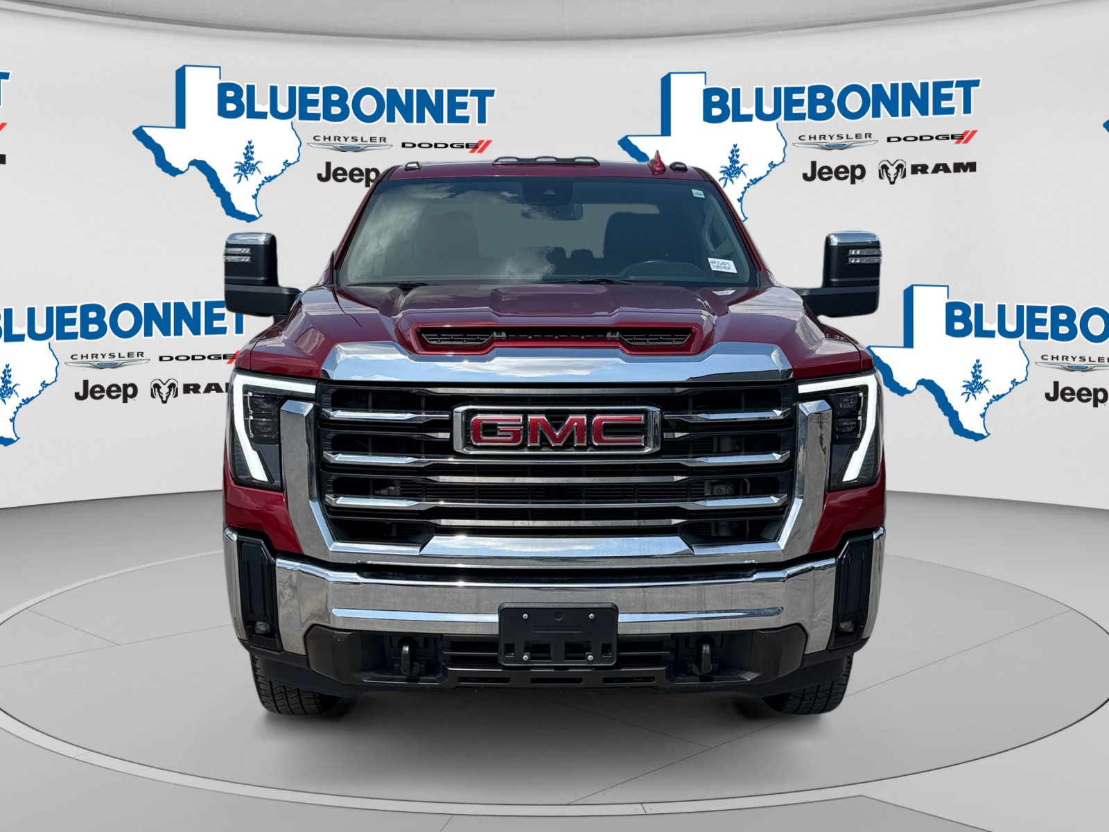 Used 2024 GMC Sierra 3500 SLT AWD/4WD image 2