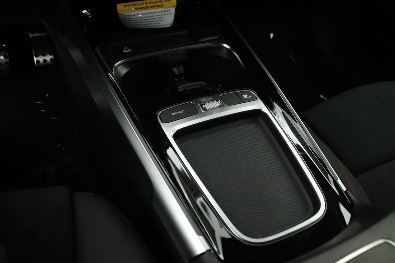 New 2025 Mercedes-Benz GLB 35 AMG 4MATIC image 7