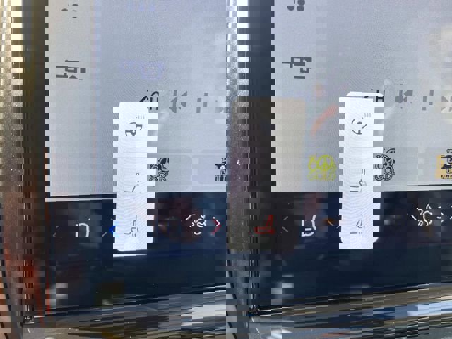 Used 2025 Ford Expedition Active AWD/4WD image 28