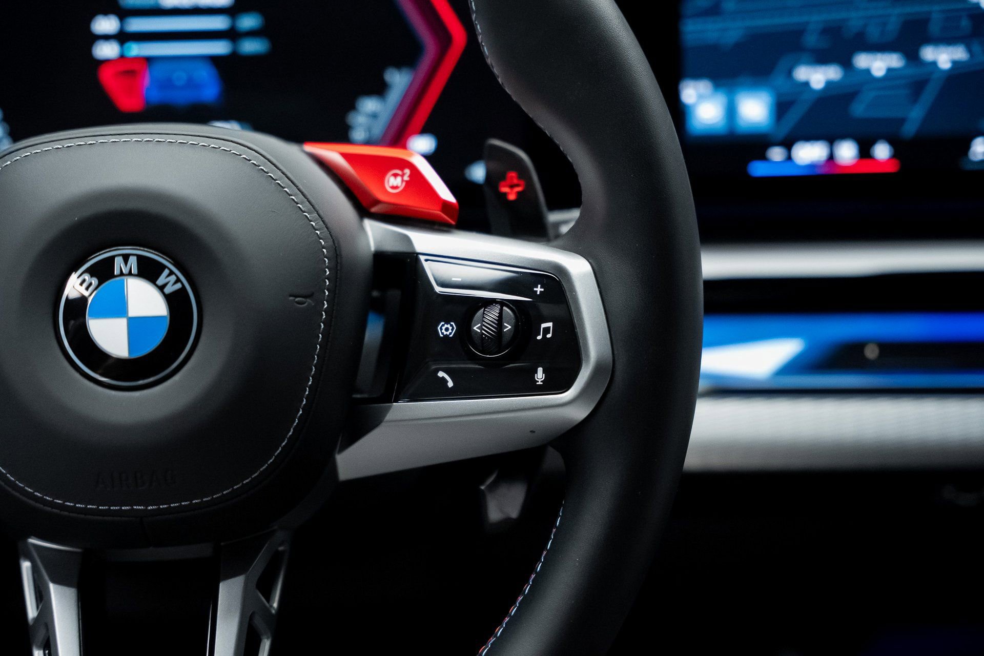 Used 2025 BMW M5 w/ Carbon Package image 48