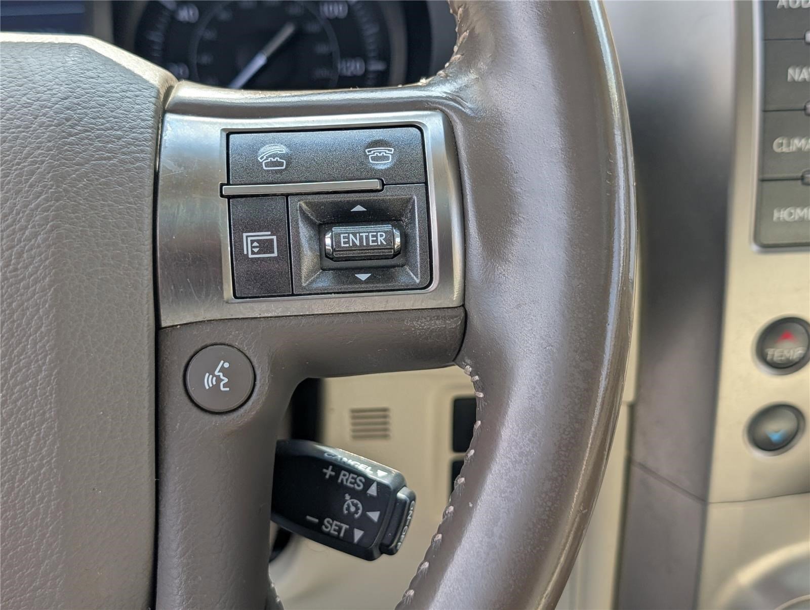 Used 2019 Lexus GX 460 Premium w/ Premium Package image 26