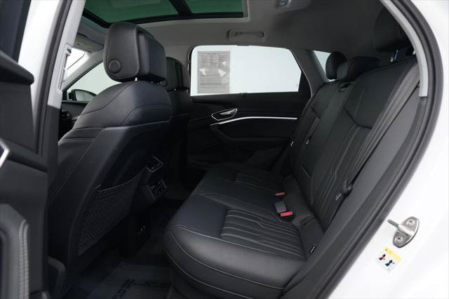Certified 2024 Audi Q8 e-tron Prestige w/ Prestige Package AWD/4WD image 7