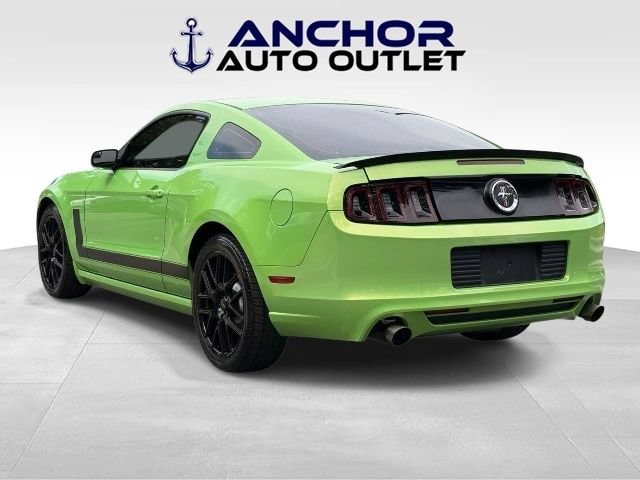 Used 2013 Ford Mustang Coupe RWD image 6