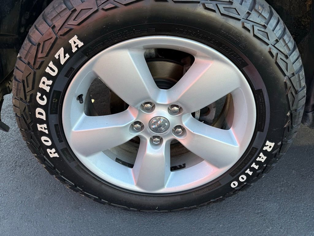 Used 2018 RAM 1500 Classic SLT AWD/4WD image 16