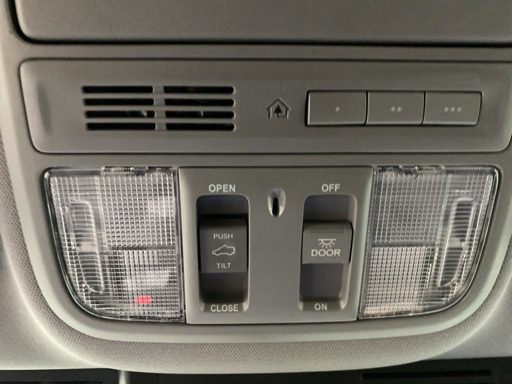 Used 2022 Honda CR-V Touring image 23