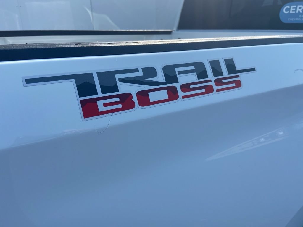 Used 2024 Chevrolet Silverado 1500 LT Trail Boss w/ Convenience Package II AWD/4WD image 9