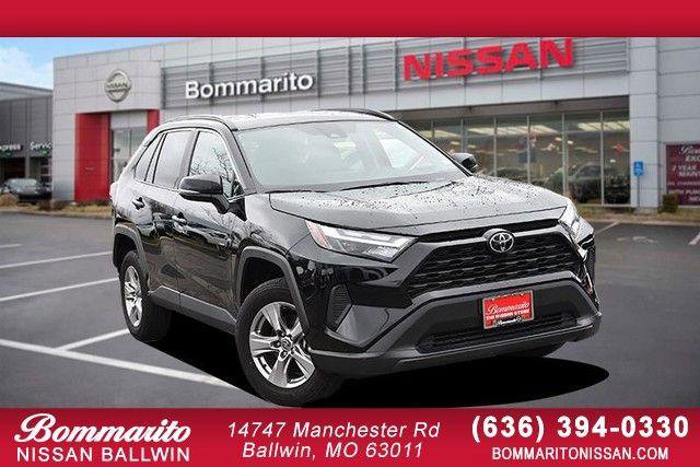 Used 2025 Toyota RAV4 XLE image 1