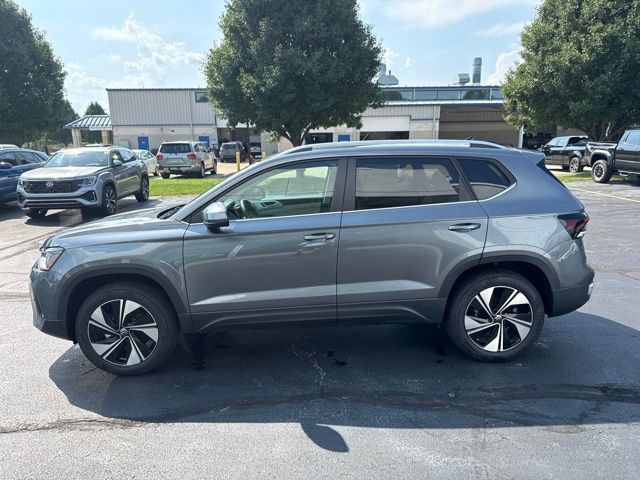 New 2026 Volkswagen Taos SE AWD/4WD image 4