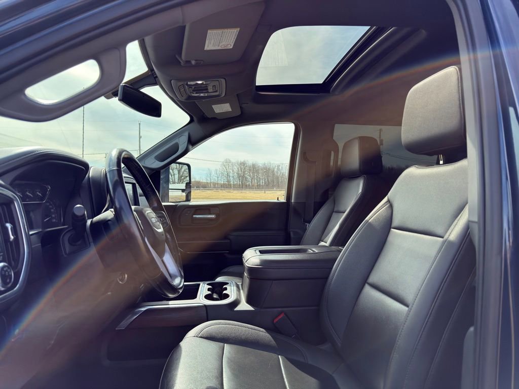 Used 2022 GMC Sierra 2500 SLT w/ SLT Convenience Package image 2