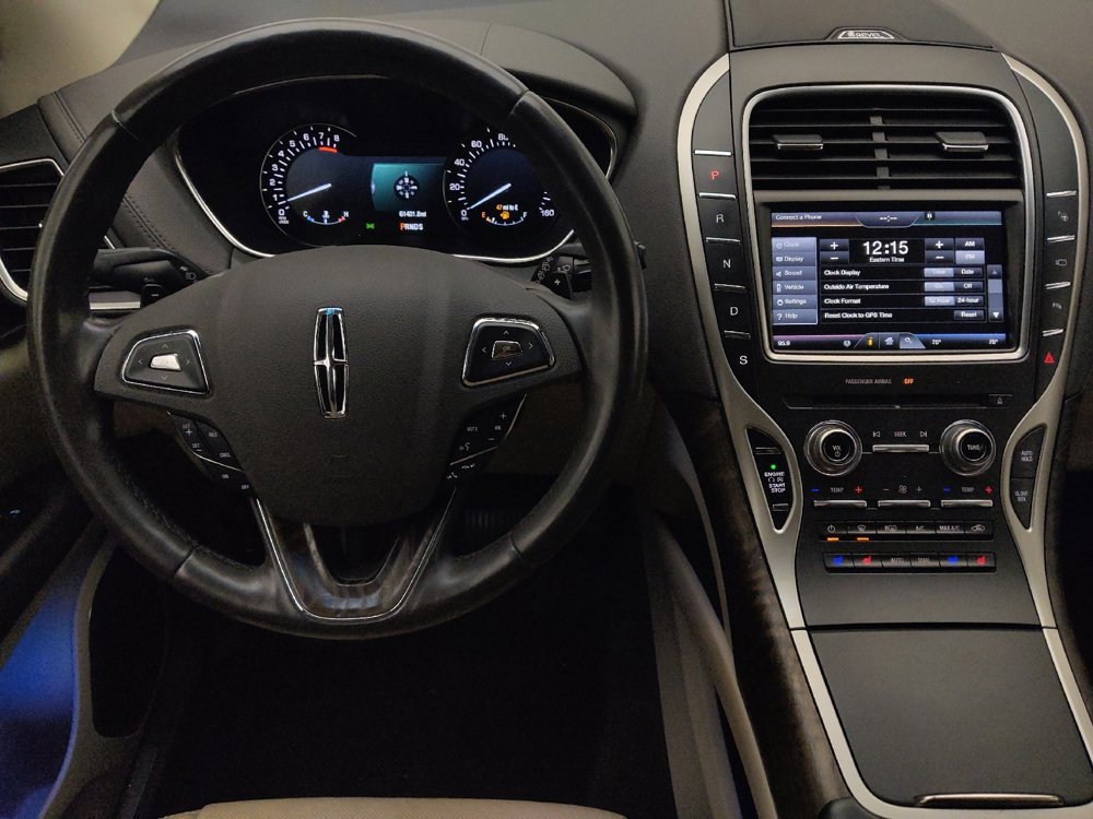 Used 2016 Lincoln MKX Reserve w/ Technology Package FWD image 22