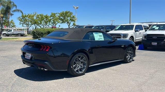 New 2026 Ford Mustang GT Premium w/ GT Performance Package RWD image 3