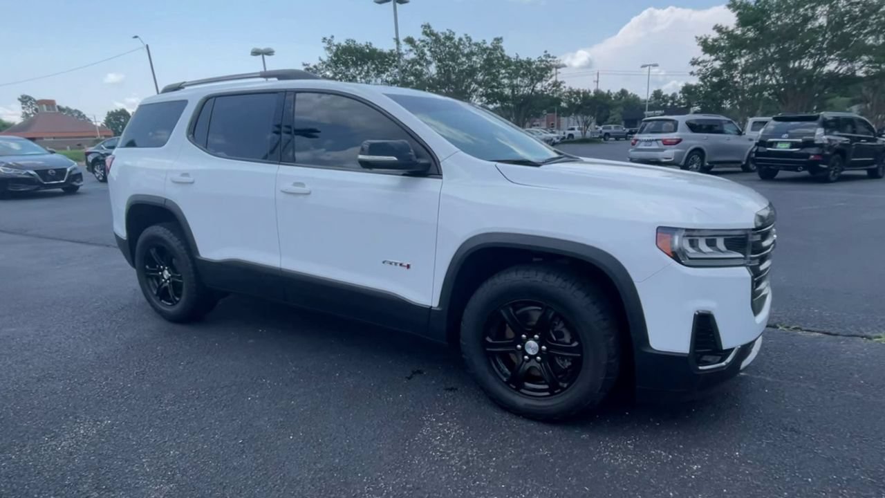 Used 2023 GMC Acadia AT4 w/ Technology Package AWD/4WD image 2