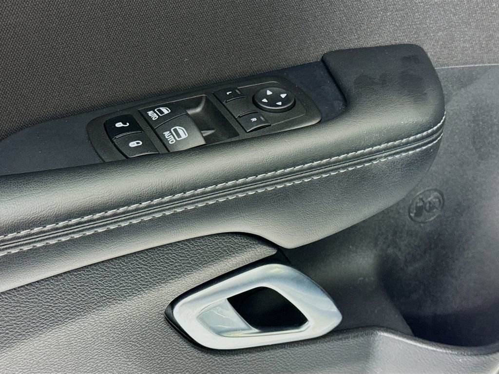 Used 2022 Dodge Challenger R/T w/ Blacktop Package image 15