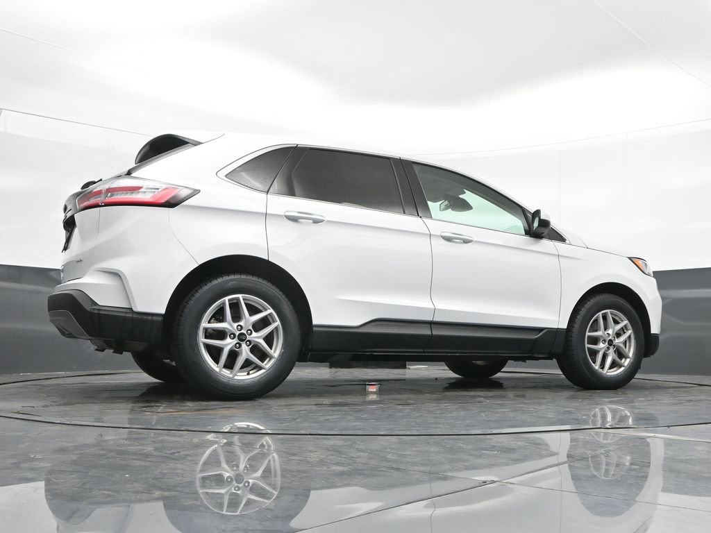 Used 2024 Ford Edge SEL image 46