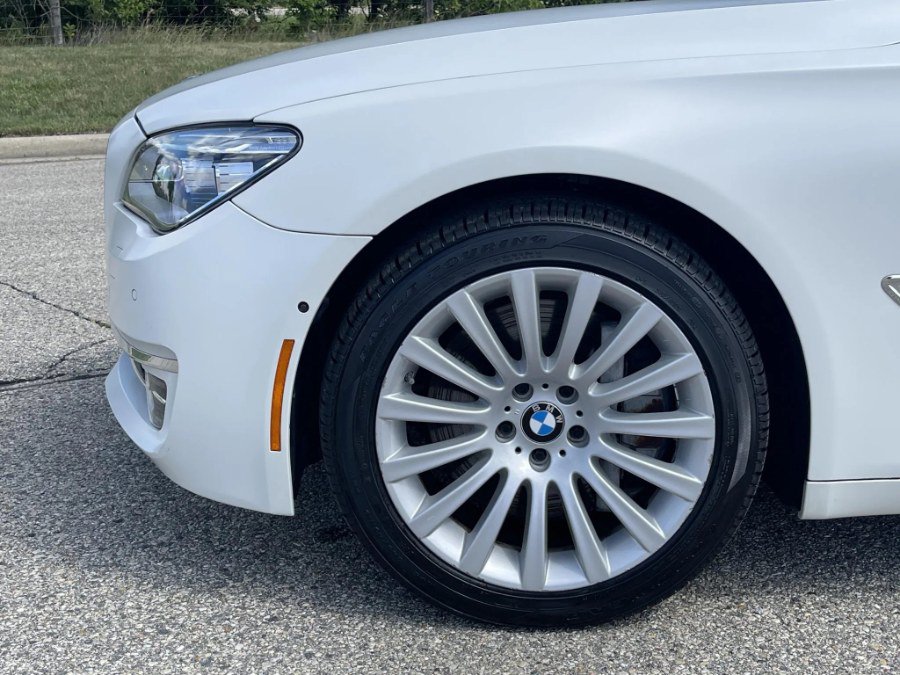 Used 2014 BMW 760Li RWD image 18
