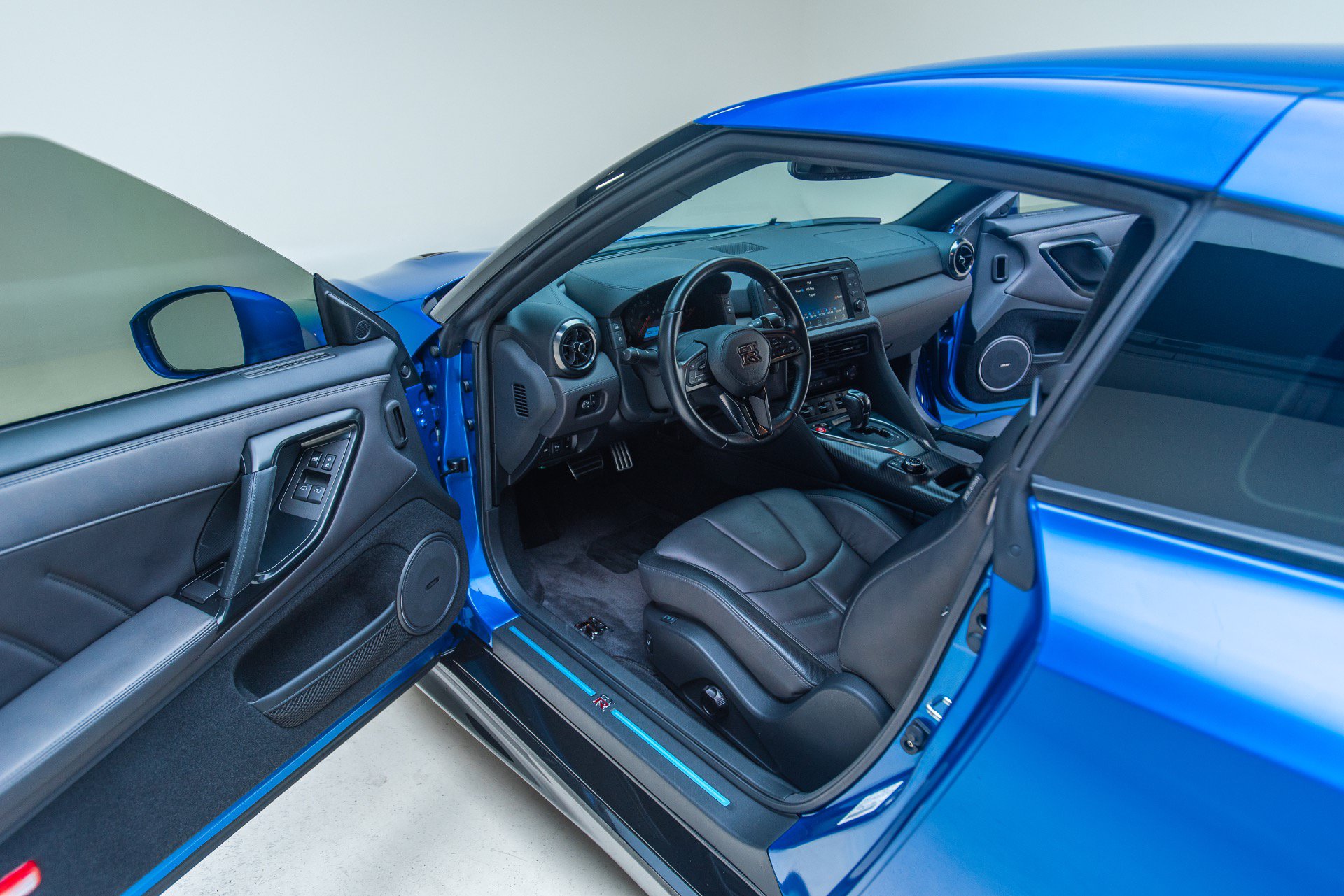 Used 2021 Nissan GT-R Premium AWD/4WD image 3