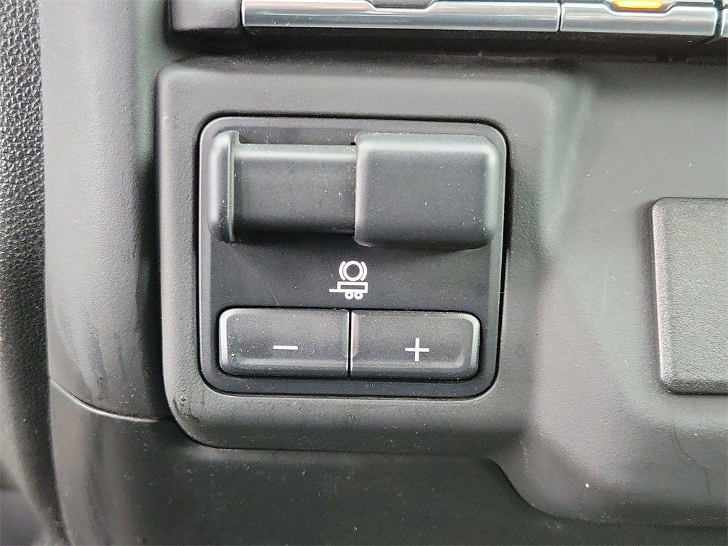 Used 2020 Chevrolet Silverado 1500 Custom w/ Custom 2.7L Value Package image 30