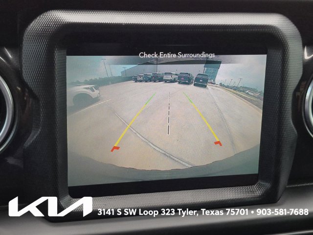 Used 2020 Jeep Wrangler Unlimited Sahara AWD/4WD image 33