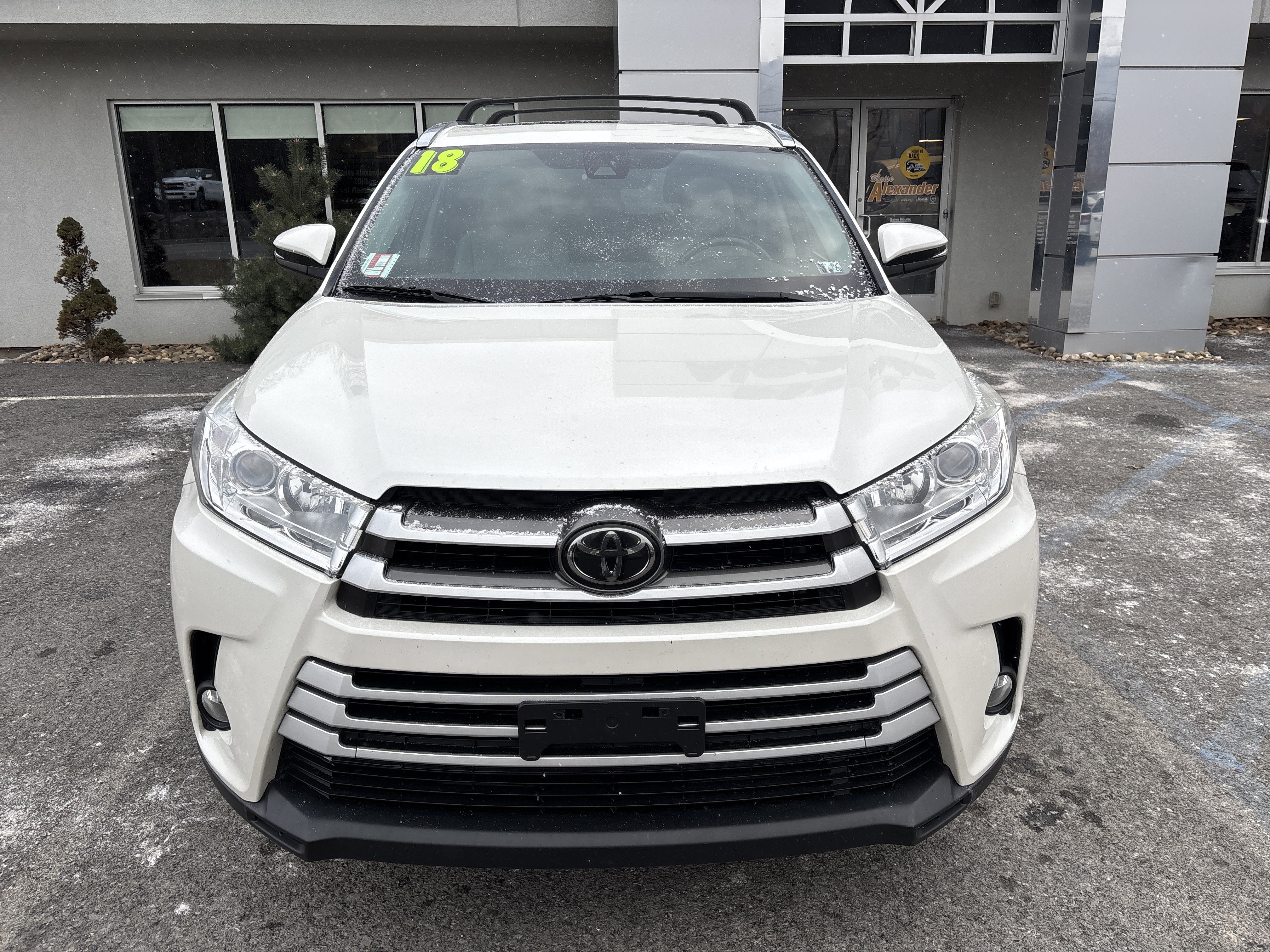 Used 2018 Toyota Highlander XLE image 9
