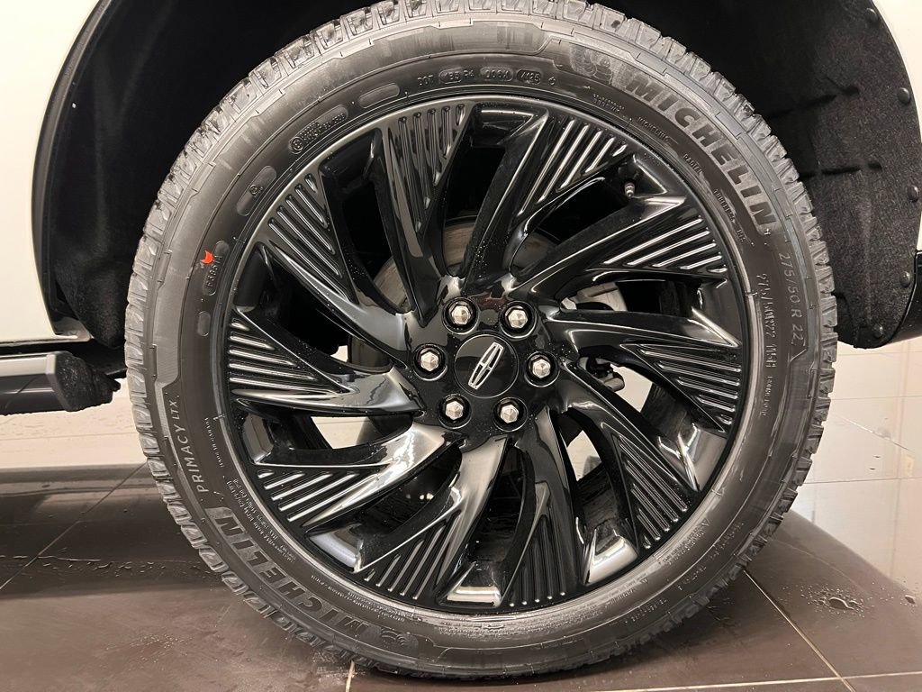 Used 2025 Lincoln Navigator Reserve w/ Jet Appearance Package image 7
