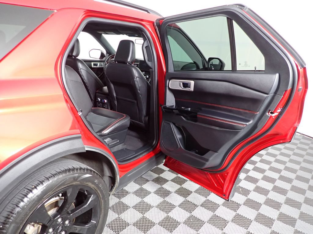 Used 2023 Ford Explorer ST-Line w/ Class IV Trailer Tow Package AWD/4WD image 37