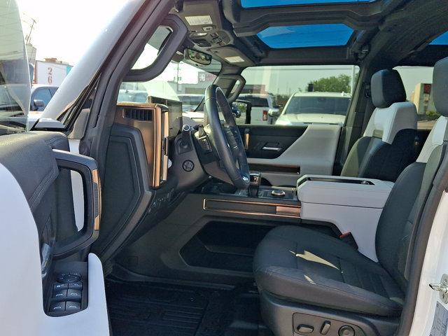Certified 2025 GMC Hummer EV 2X w/ Extreme Off-Road Package AWD/4WD image 15