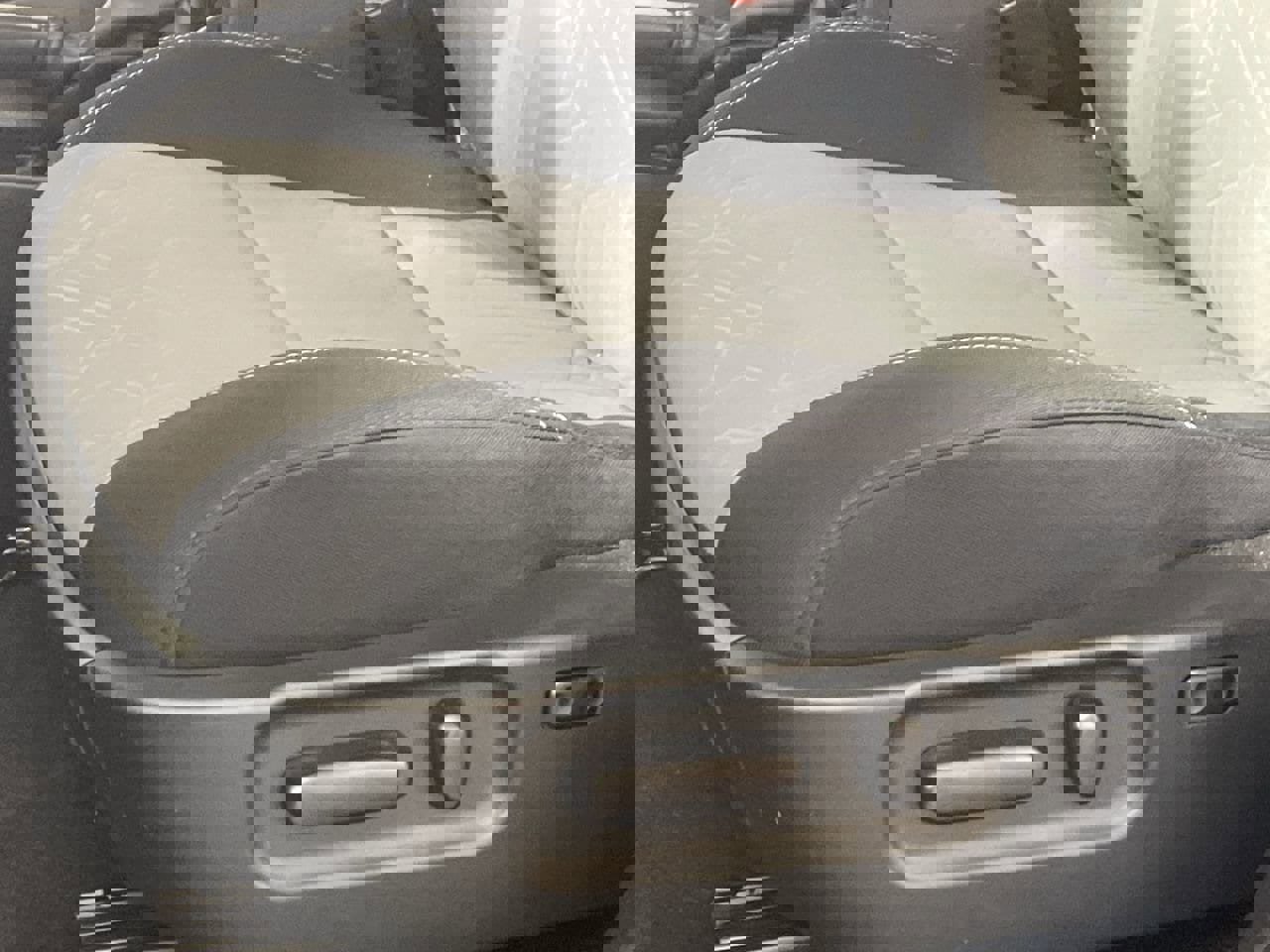 Used 2023 Toyota Tacoma TRD Off-Road image 20