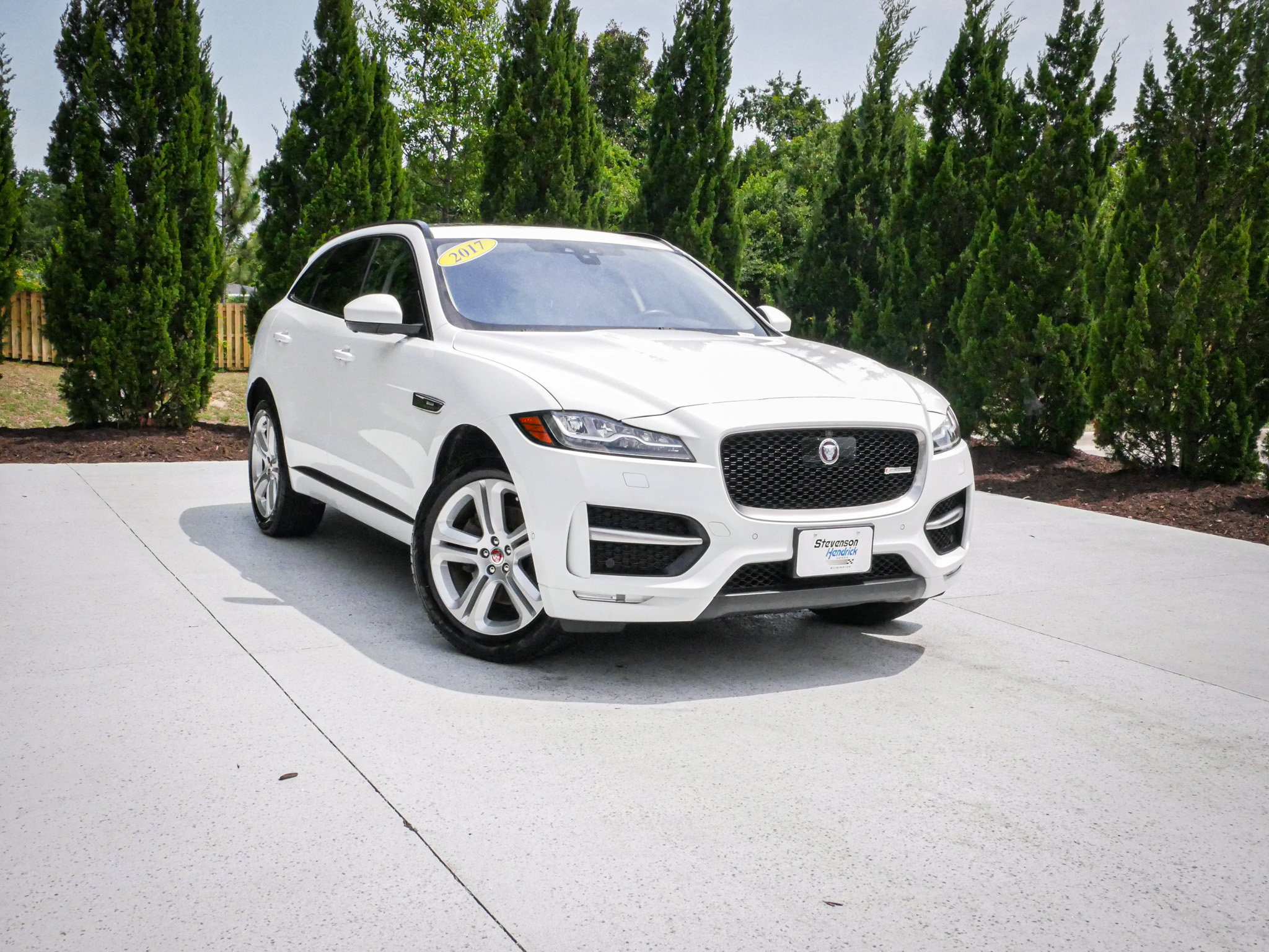 Used 2017 Jaguar F-PACE R-Sport AWD/4WD video 2