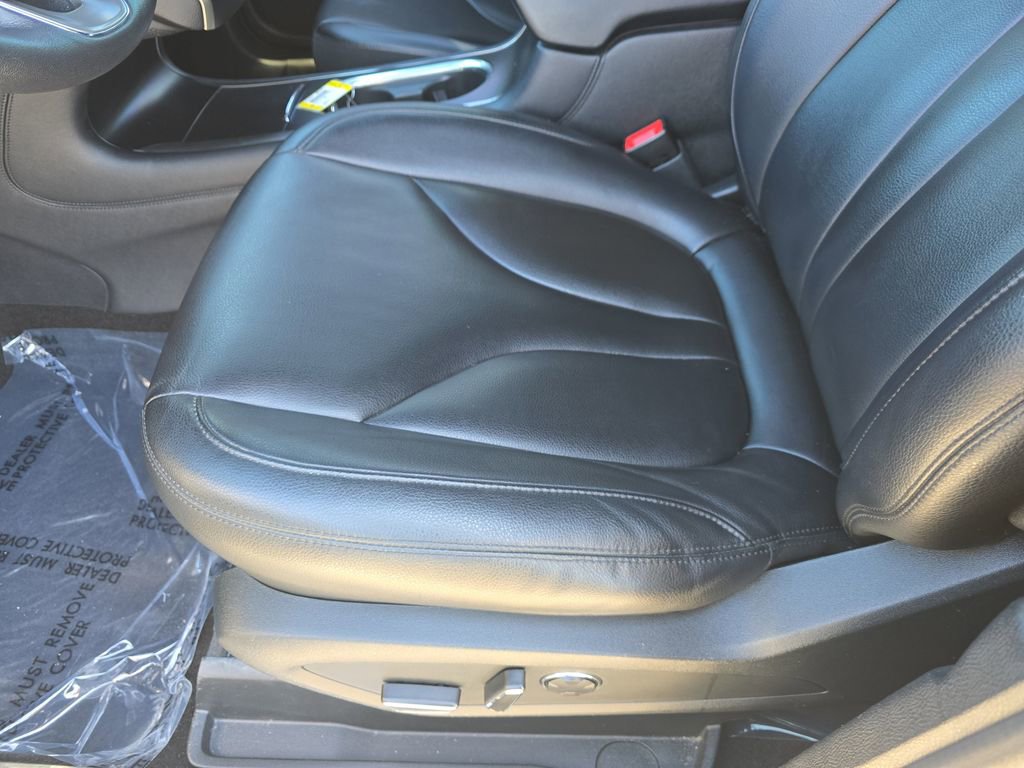 Used 2019 Lincoln MKC Premiere image 17